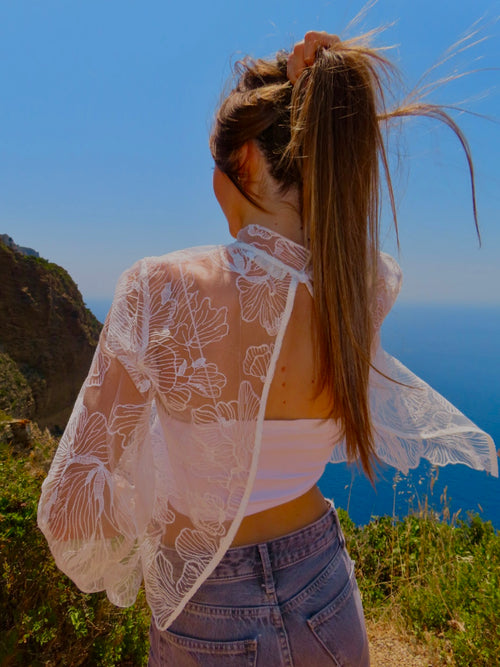 Blouse blanche dos nu