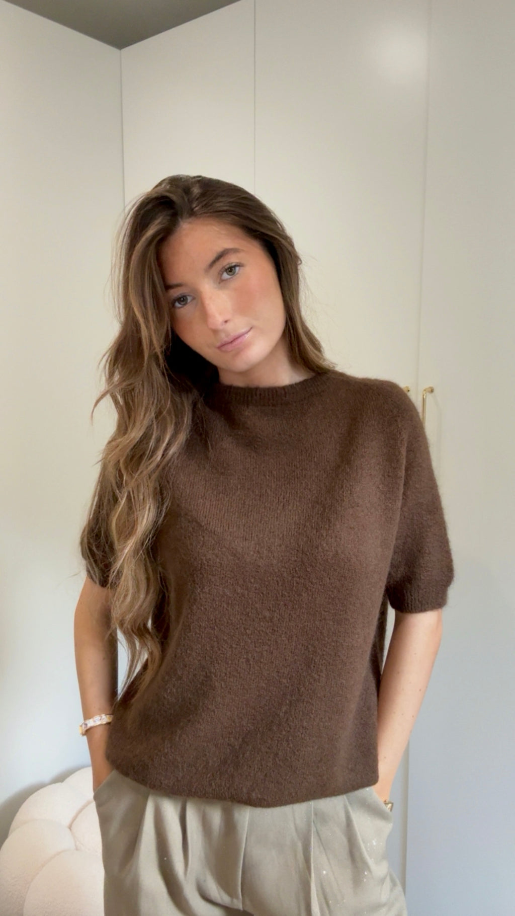 PULL MANCHES COURTES