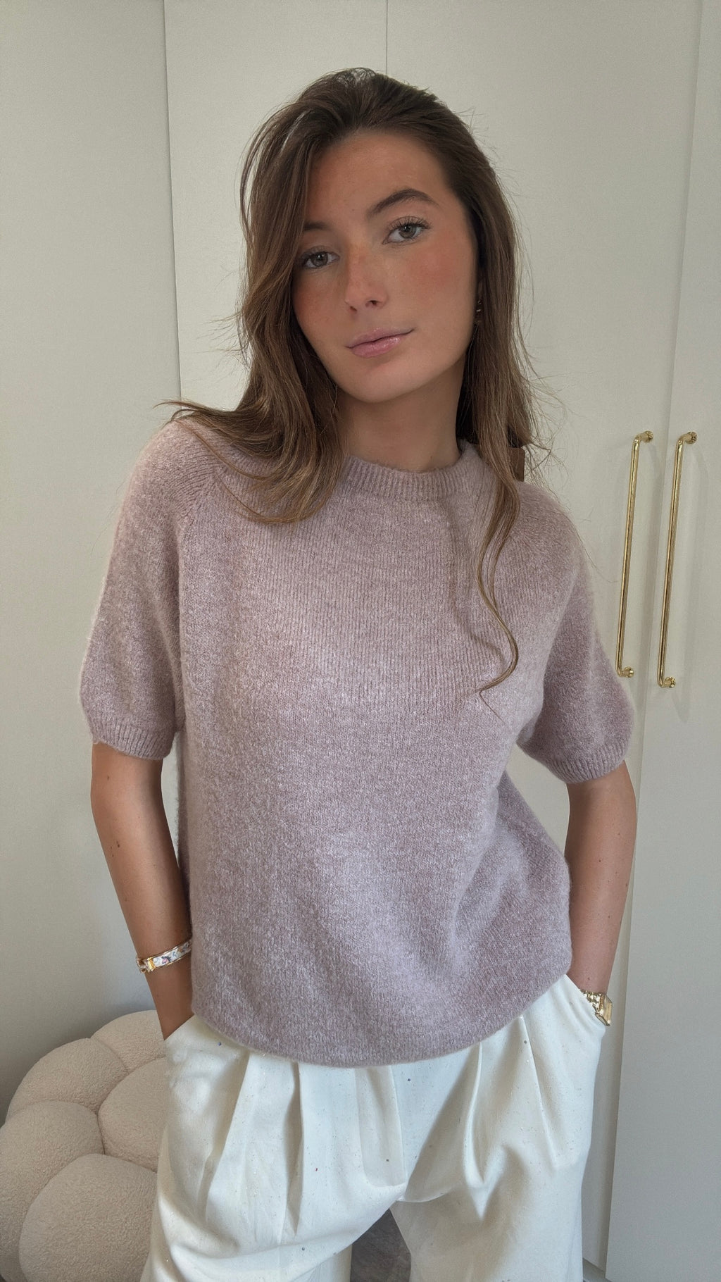 PULL MANCHES COURTES