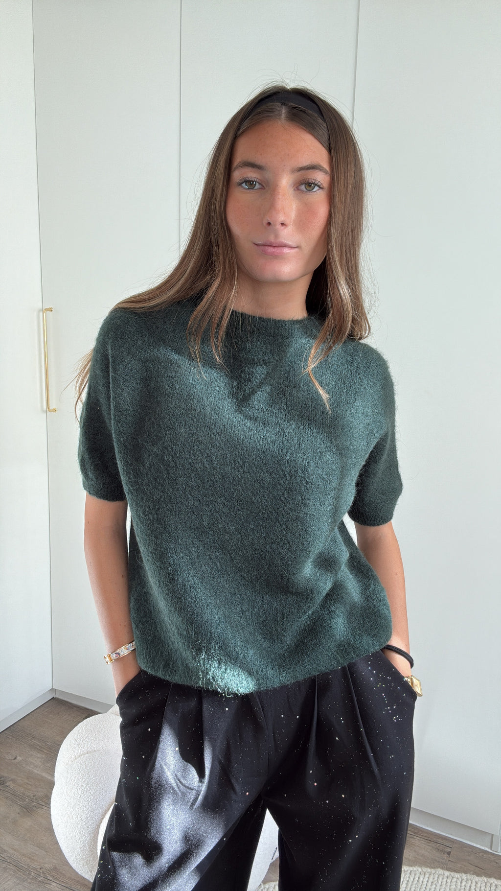 PULL MANCHES COURTES